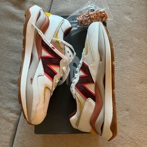 Bandier x New Balance 57/40